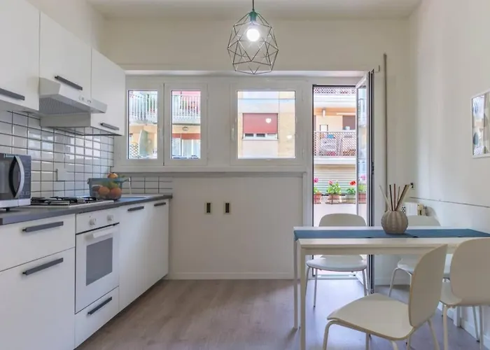 Modern Family Apartment In San Giovanni Metro A Colli Albani Direct To Center And Vatican